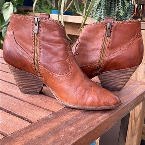 Frye Reina Cognac pointed toe bootie